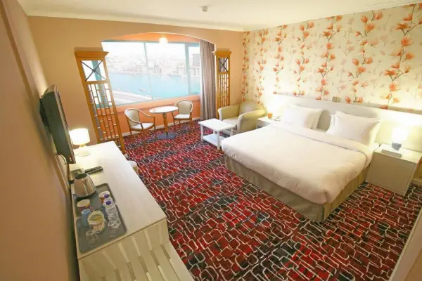 The George Hotel by Saffron, Dubai Creek 6